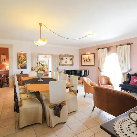 Βίλα Al Meida Exclusive For Groups & Retreats Αλμπουφέιρα